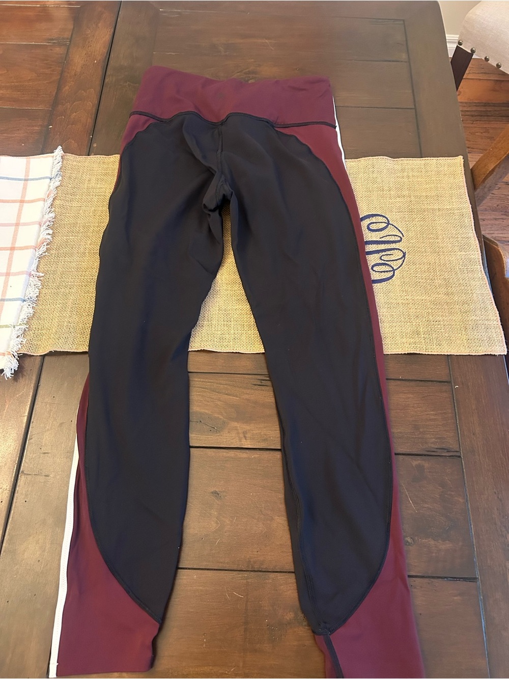 Athleta Crunch 7/8 Black and Burgundy Performance Leggings